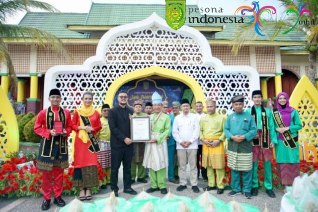 Gema Muharram 1445, Kabupaten Inhil Torehkan Rekor Muri Dunia Kategori Sajian Kue Asidah Terbanyak