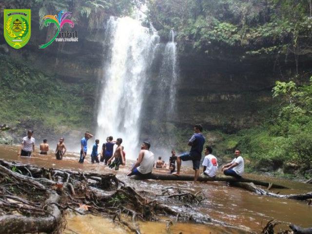 Desa Keritang Hulu Miliki Objek Wisata Air Terjun 86 yang Sangat Asri dan Eksotik