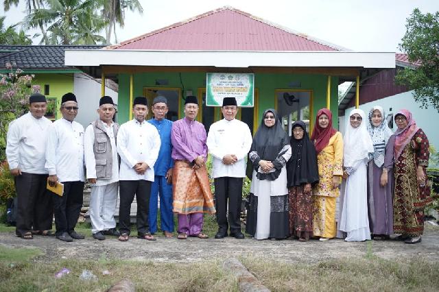 Satu Desa Satu Rumah Tahfiz, Bupati Inhil Tinjau Rumah Tahfiz di Desa Khairah Mandah