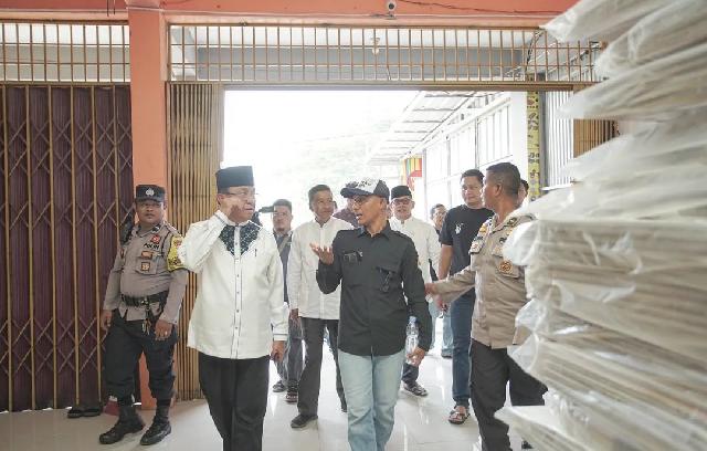 Bupati Inhil HM Wardan Tinjau Logistik Pemilu 2024