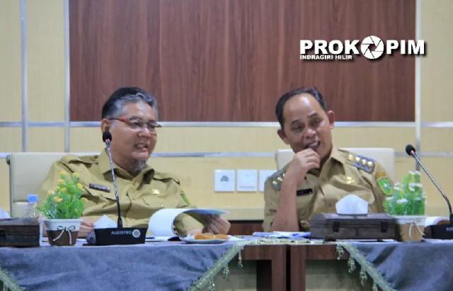 Pj Bupati Inhil Pimpin Rapat Evaluasi Fisik dan Keuangan Periode November 2023