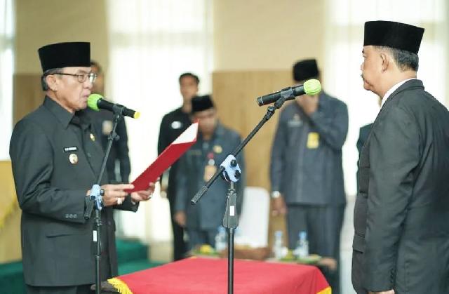 Bupati HM Wardan Lantik 11 Pejabat Pimpinan Tinggi Pratama dan Administrator Dilingkup Pemkab Inhil