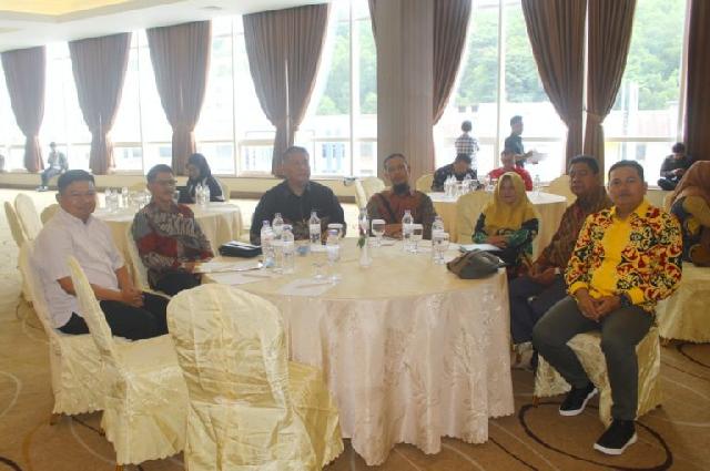 Kepala DPMPTSP Inhil Bersama Sekda Hadiri Sosialisasi Penerapan MPP dan MPP Digital di Batam
