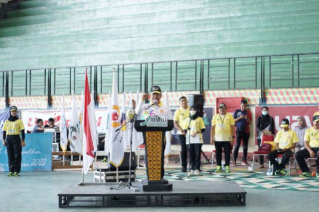 Lepas Kontingen Inhil Porprov X Riau, Bupati HM Wardan Janjikan 1.5 Miliar Bonus Prestasi